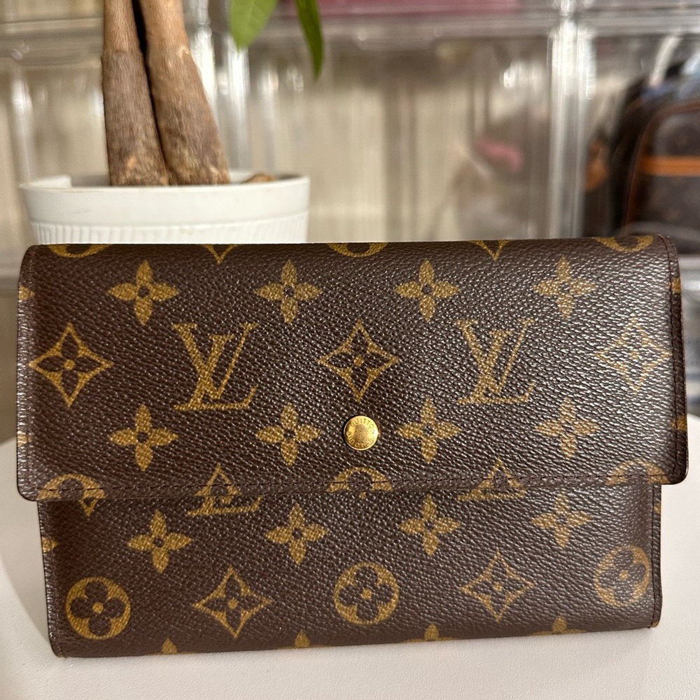 Louis Vuitton Monogram Canvas Long Wallet in Brown and Gold Rank AB
